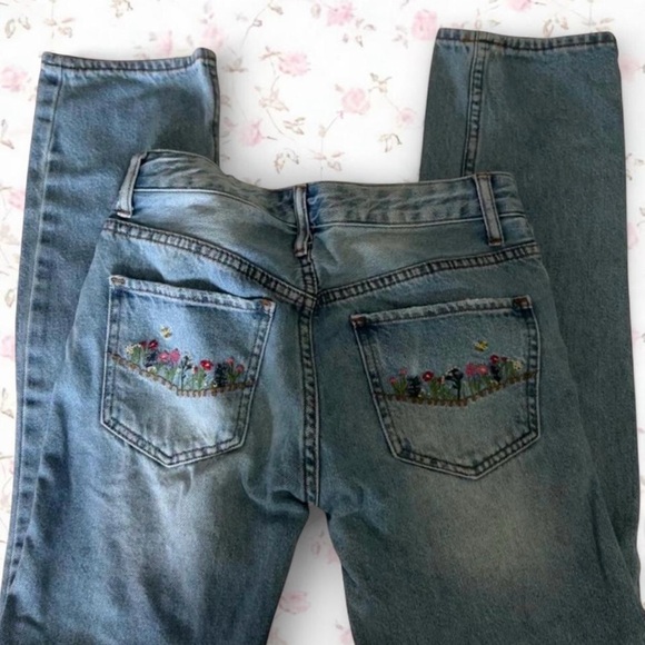 Embroidered Blue Jeans - Picture 1 of 4